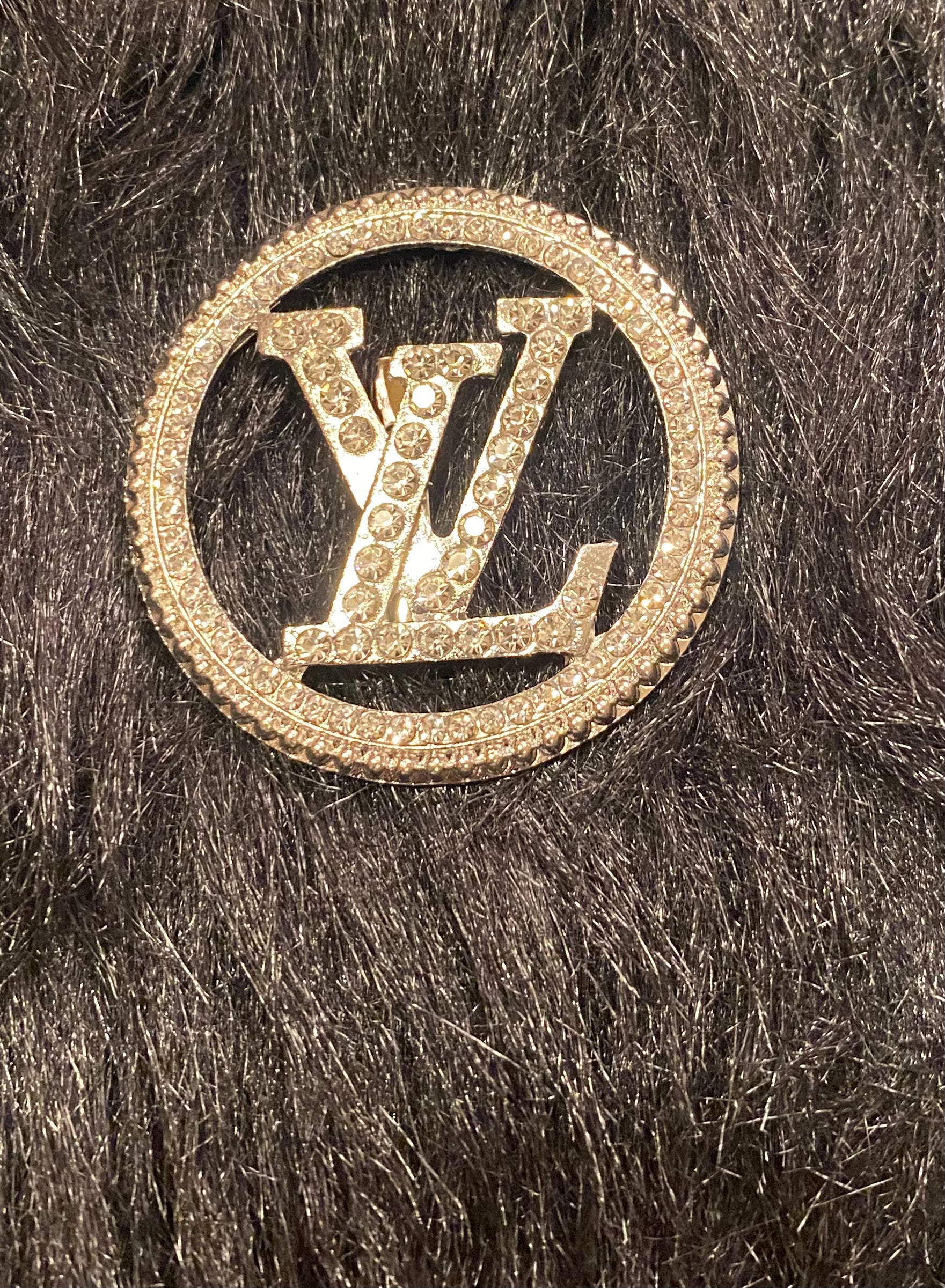 Lv brooch deals pin